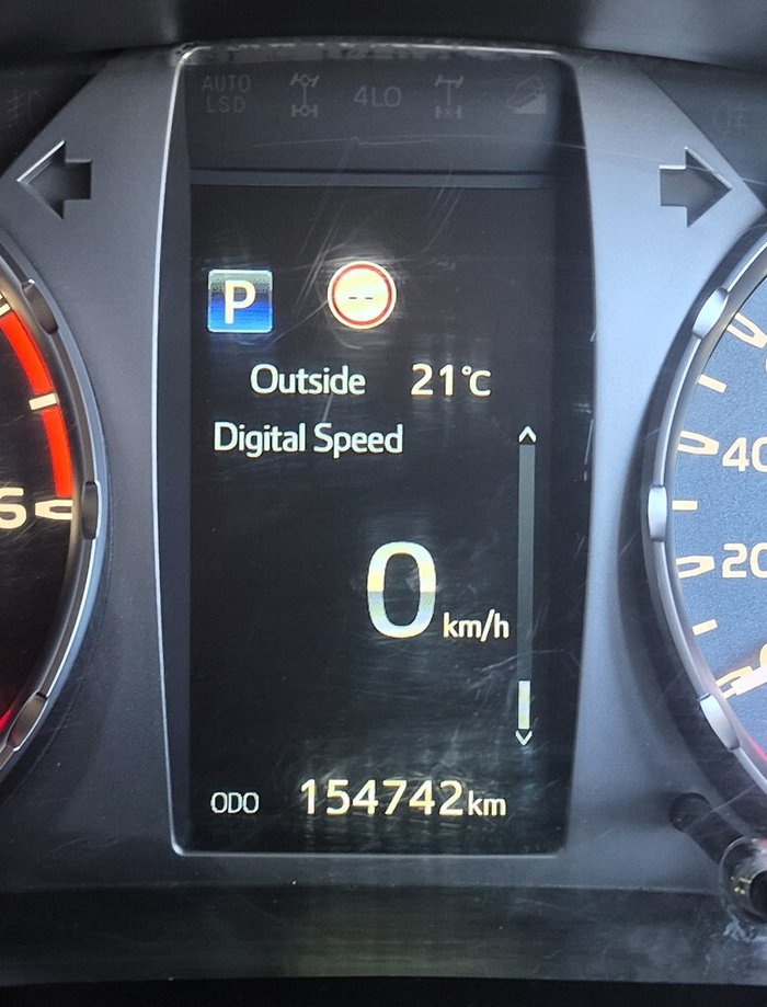 2021 Toyota Hilux SR5