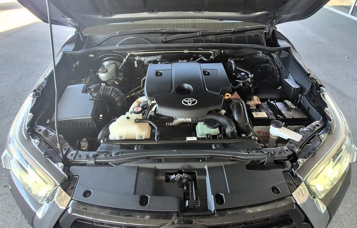 2021 Toyota Hilux SR5