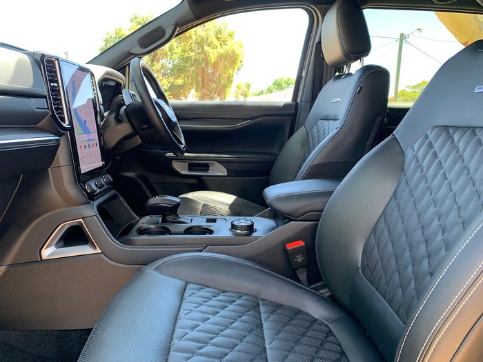 2025 Ford Everest Platinum