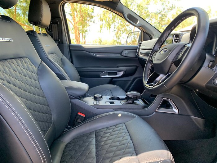 2025 Ford Everest Platinum