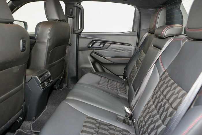 2025 Isuzu D-MAX X-TERRAIN