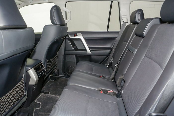 2022 Toyota Landcruiser Prado VX