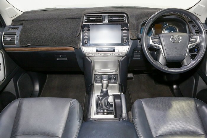 2022 Toyota Landcruiser Prado VX