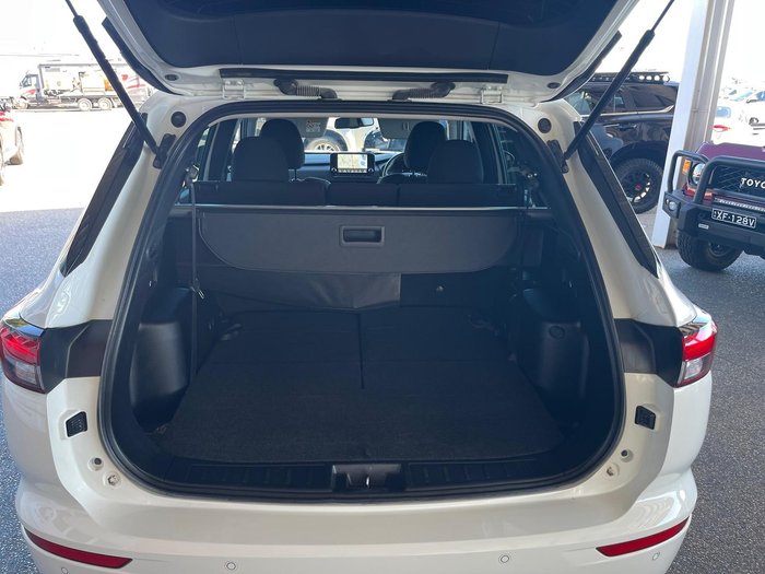 2023 Mitsubishi Outlander LS