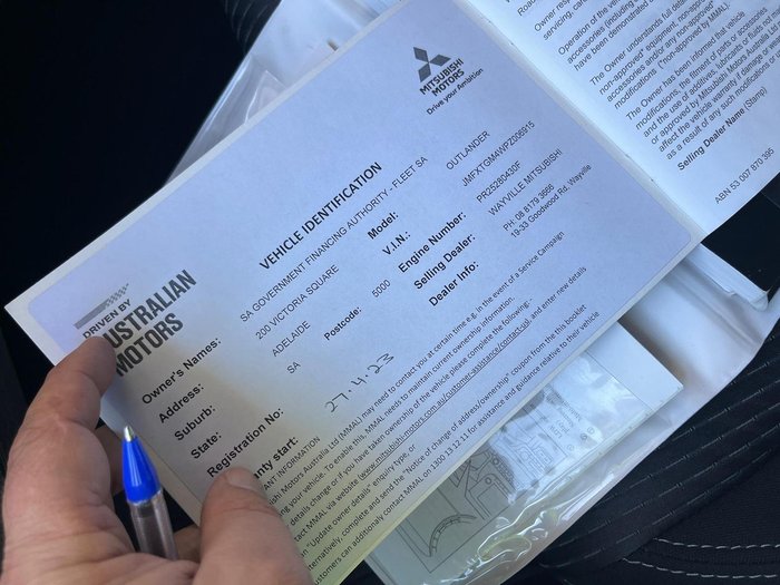 2023 Mitsubishi Outlander LS