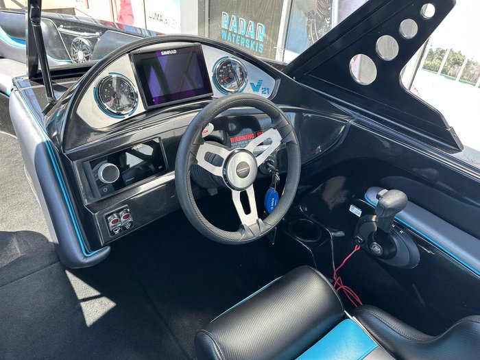 2020 Camero Vision 21v Bowrider