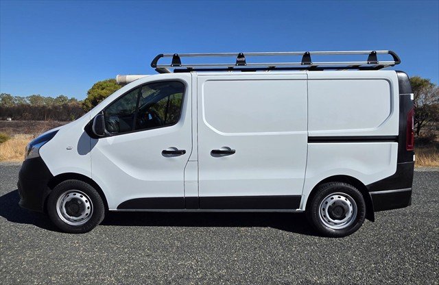 2020 Mitsubishi Express GLX