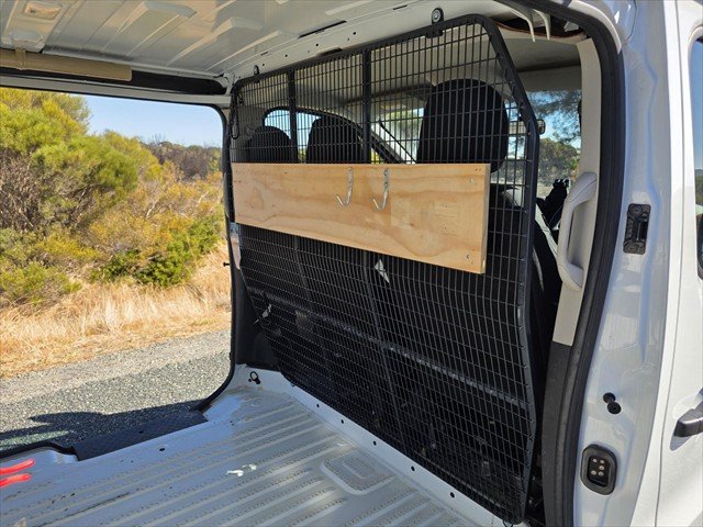 2020 Mitsubishi Express GLX