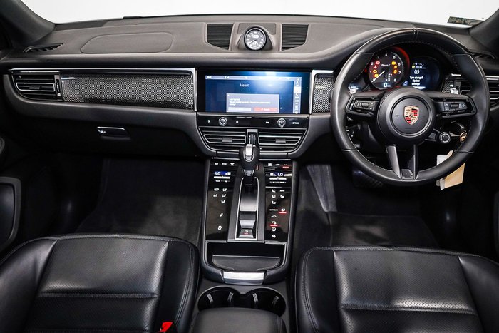 2023 Porsche Macan T