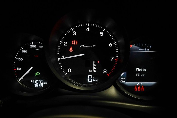 2023 Porsche Macan T