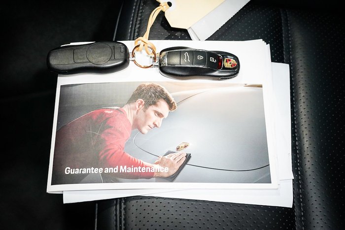 2023 Porsche Macan T