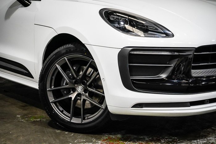 2023 Porsche Macan T