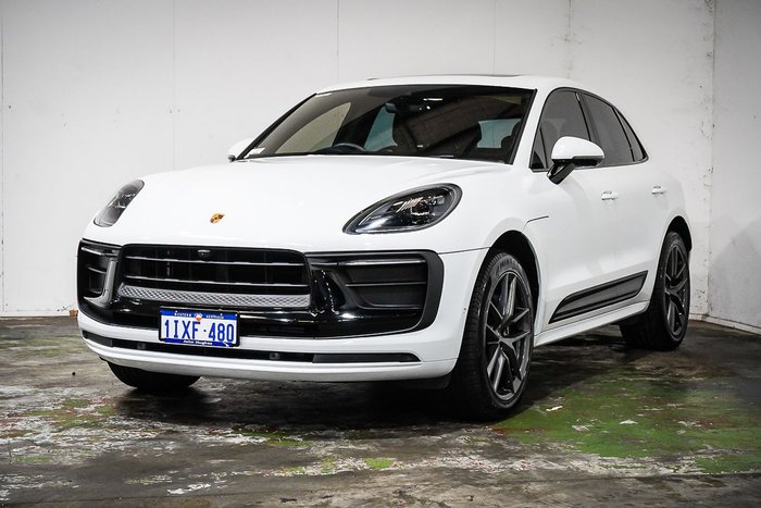 2023 Porsche Macan T