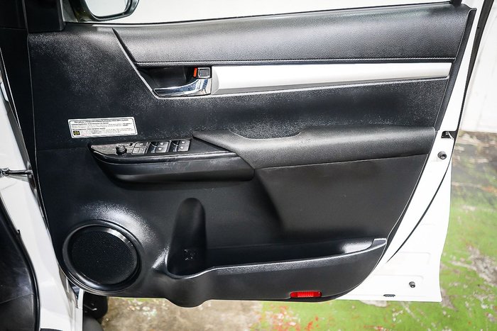 2021 Toyota Hilux SR5