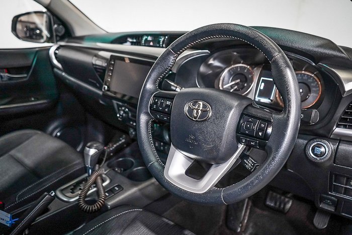 2021 Toyota Hilux SR5