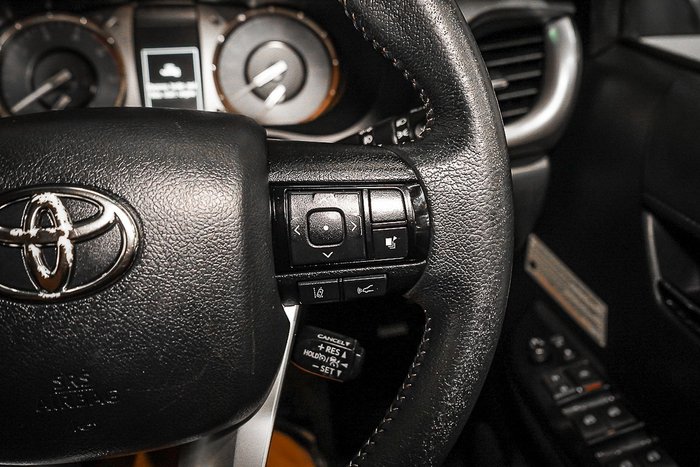 2021 Toyota Hilux SR5