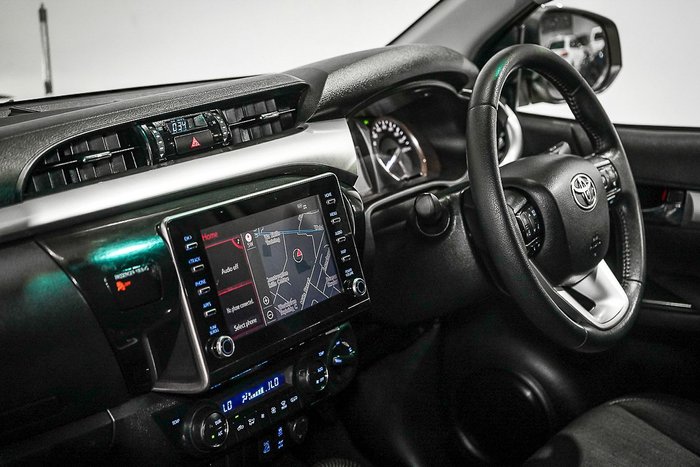 2021 Toyota Hilux SR5