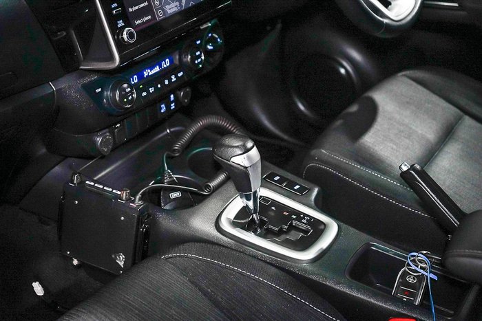 2021 Toyota Hilux SR5