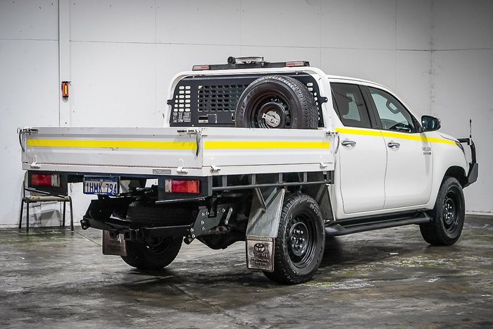 2021 Toyota Hilux SR5