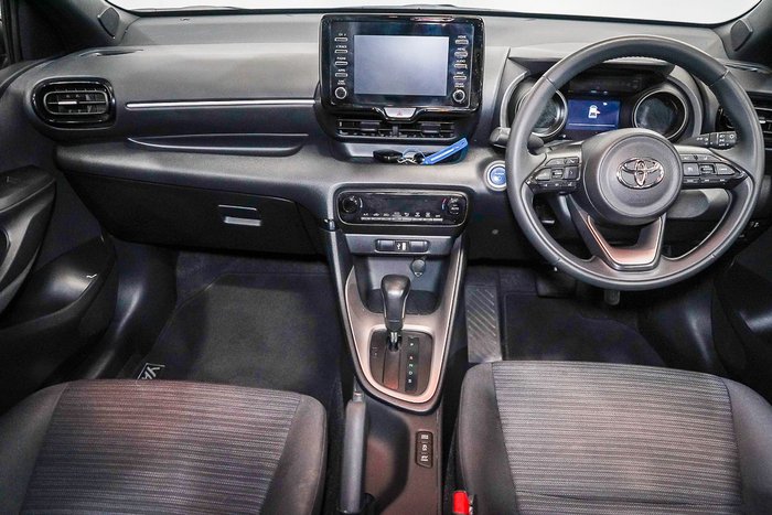 2021 Toyota Yaris SX Hybrid