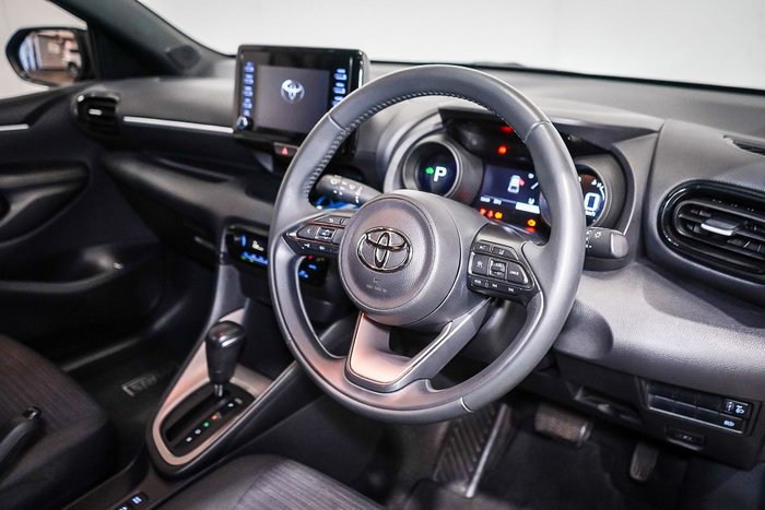 2021 Toyota Yaris SX Hybrid