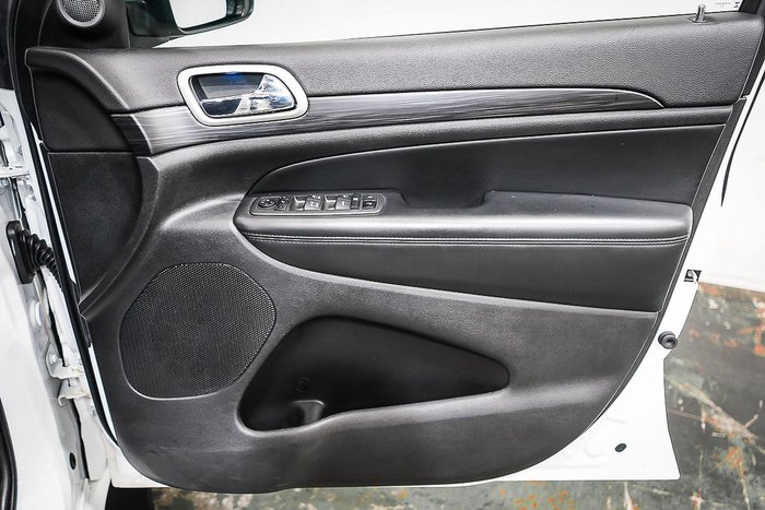 2022 Jeep Grand Cherokee Night Eagle