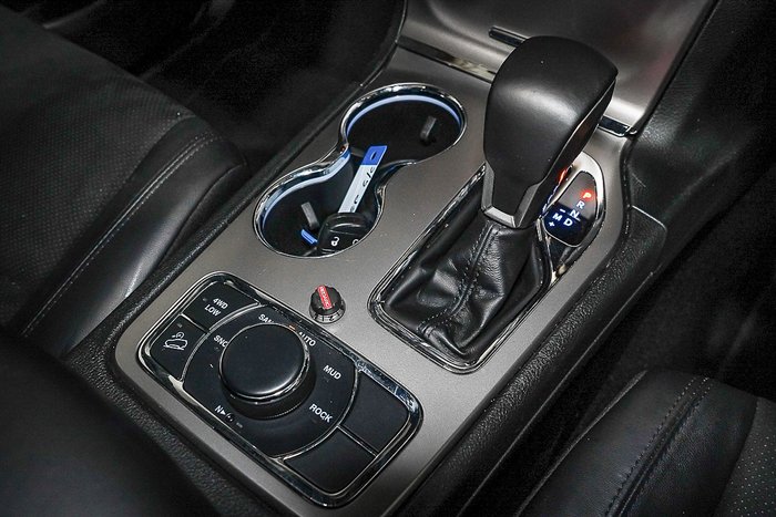 2022 Jeep Grand Cherokee Night Eagle