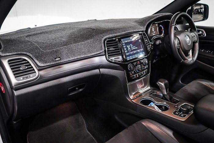 2022 Jeep Grand Cherokee Night Eagle