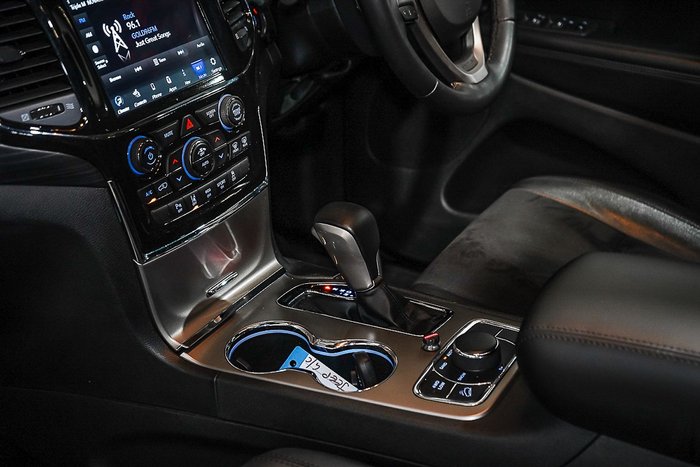 2022 Jeep Grand Cherokee Night Eagle