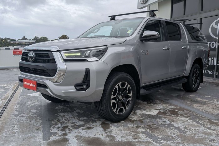 2022 Toyota Hilux SR5