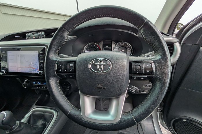 2022 Toyota Hilux SR5