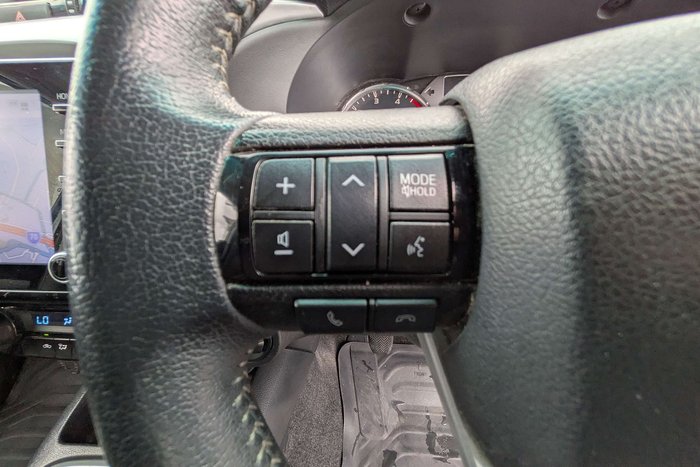 2022 Toyota Hilux SR5