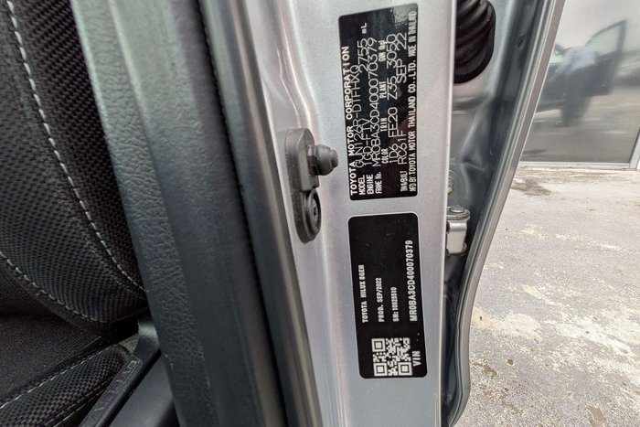 2022 Toyota Hilux SR5