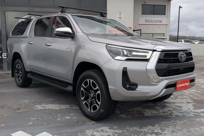 2022 Toyota Hilux SR5