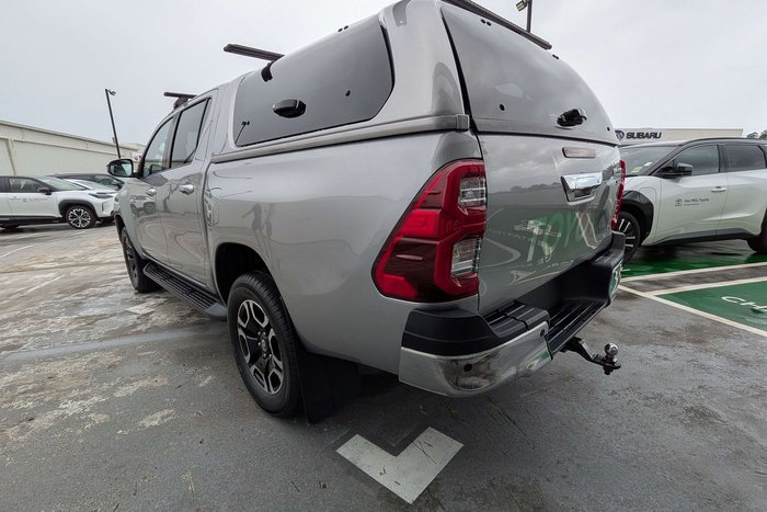 2022 Toyota Hilux SR5