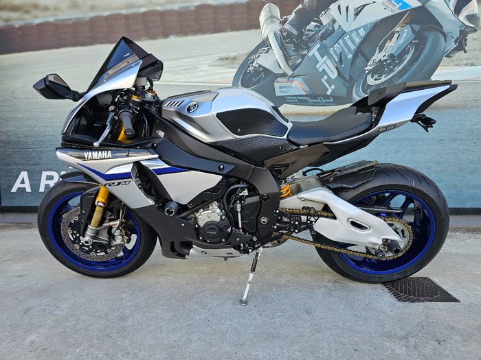 2016 Yamaha YZF-R1 M Silver