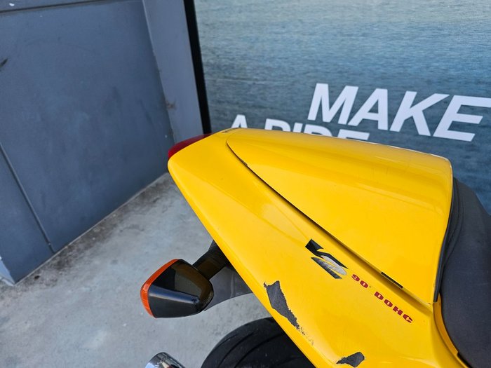 1998 Honda VTR1000F (FIRESTORM) Yellow