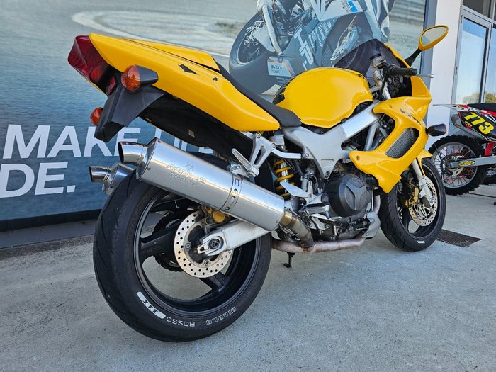 1998 Honda VTR1000F (FIRESTORM) Yellow