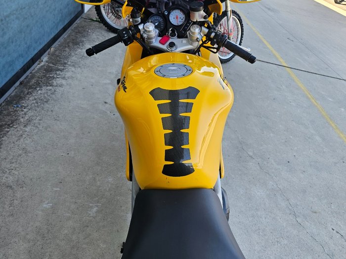 1998 Honda VTR1000F (FIRESTORM) Yellow