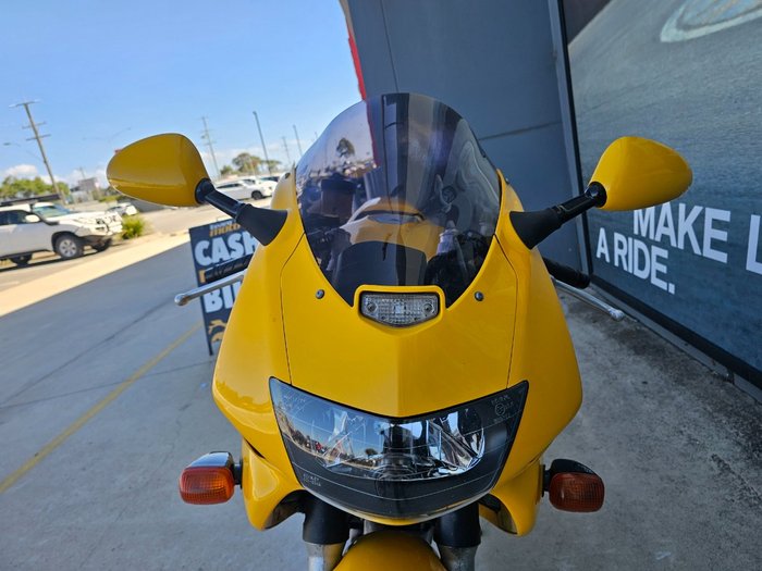 1998 Honda VTR1000F (FIRESTORM) Yellow