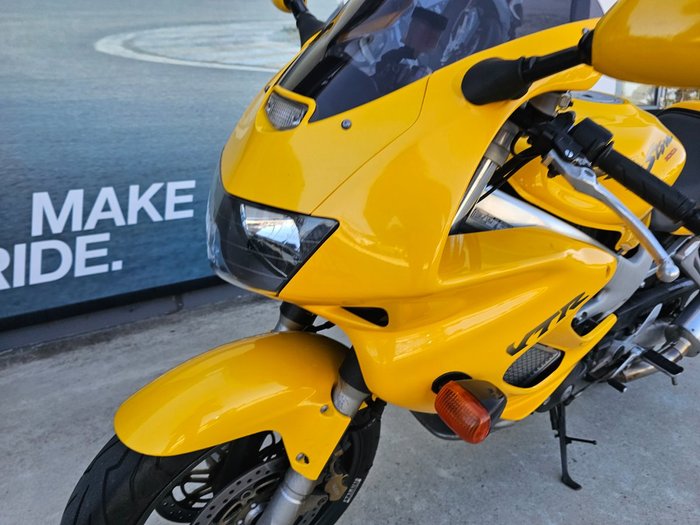 1998 Honda VTR1000F (FIRESTORM) Yellow