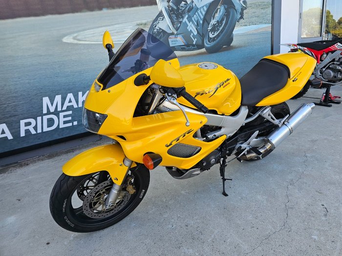 1998 Honda VTR1000F (FIRESTORM) Yellow