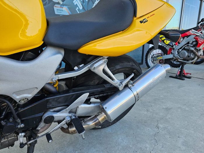 1998 Honda VTR1000F (FIRESTORM) Yellow