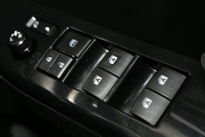 2021 Toyota Hilux SR5