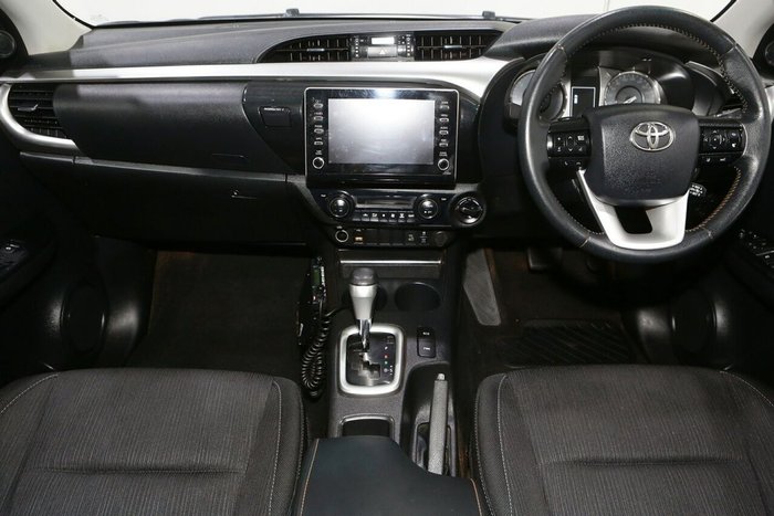 2021 Toyota Hilux SR5