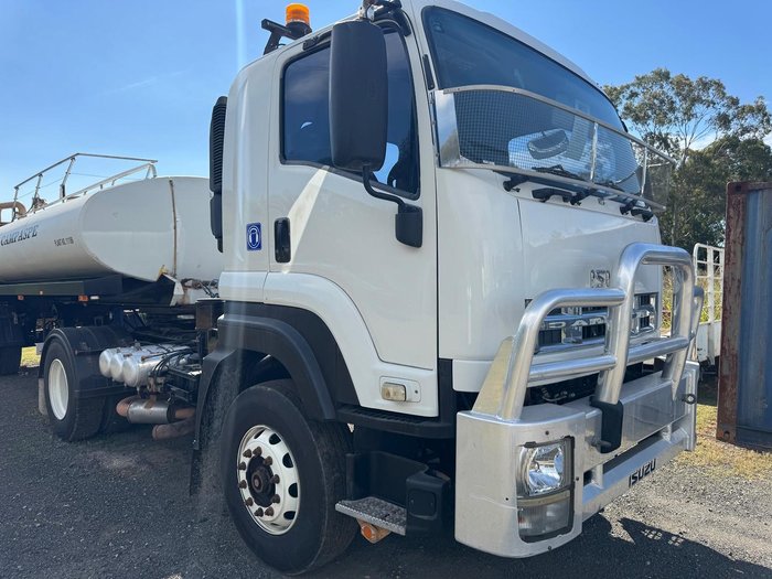 2009 Isuzu F Series GXD WHITE