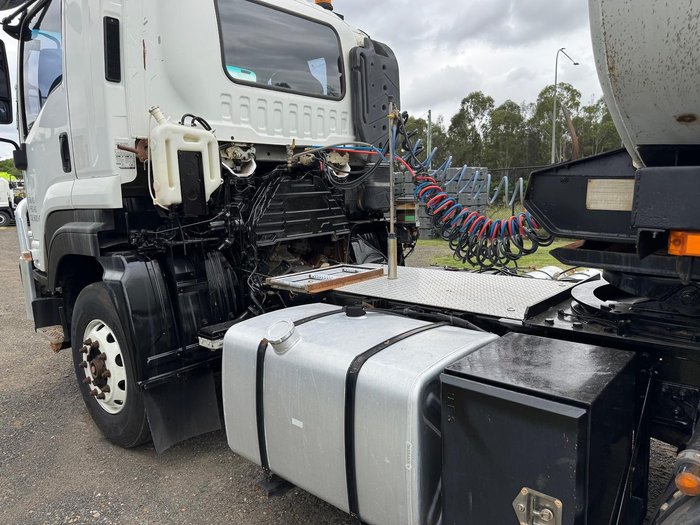 2009 Isuzu F Series GXD WHITE
