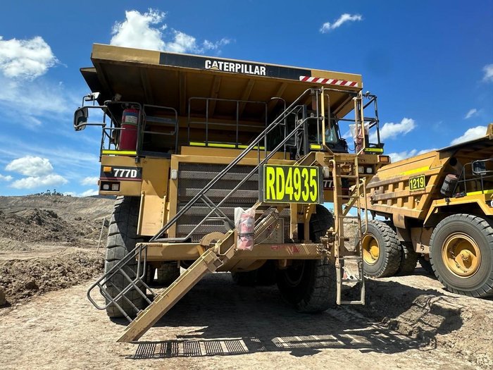 1998 Caterpillar 777D