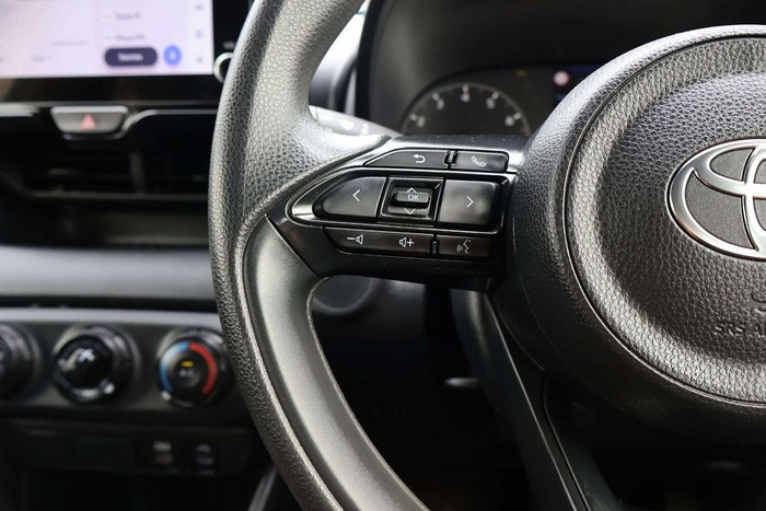 2024 Toyota Yaris Ascent Sport