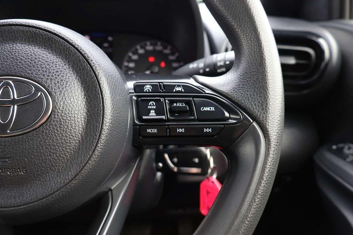 2024 Toyota Yaris Ascent Sport